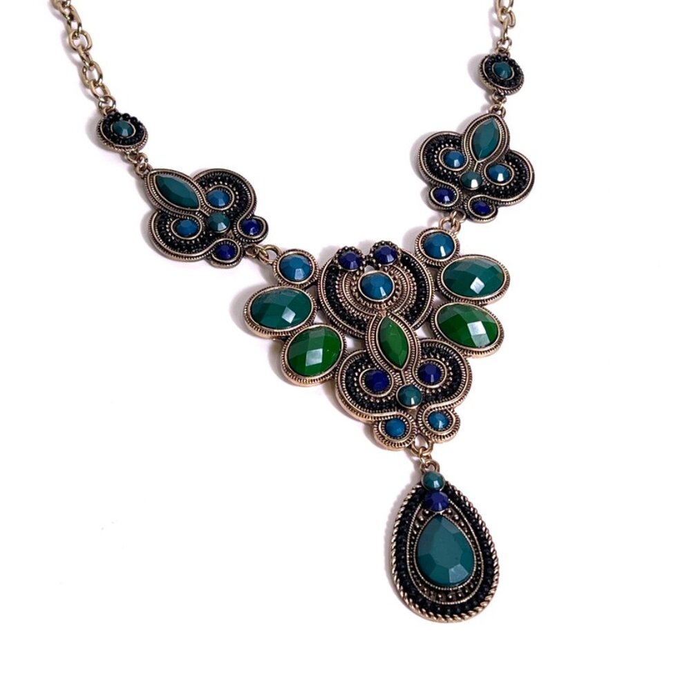 Oversized Stone Statement Necklace